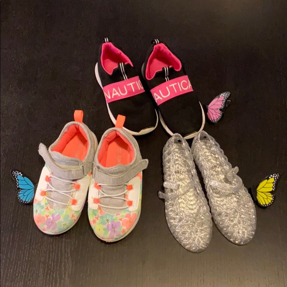Girls shoes size 10 (4-5 yr old)